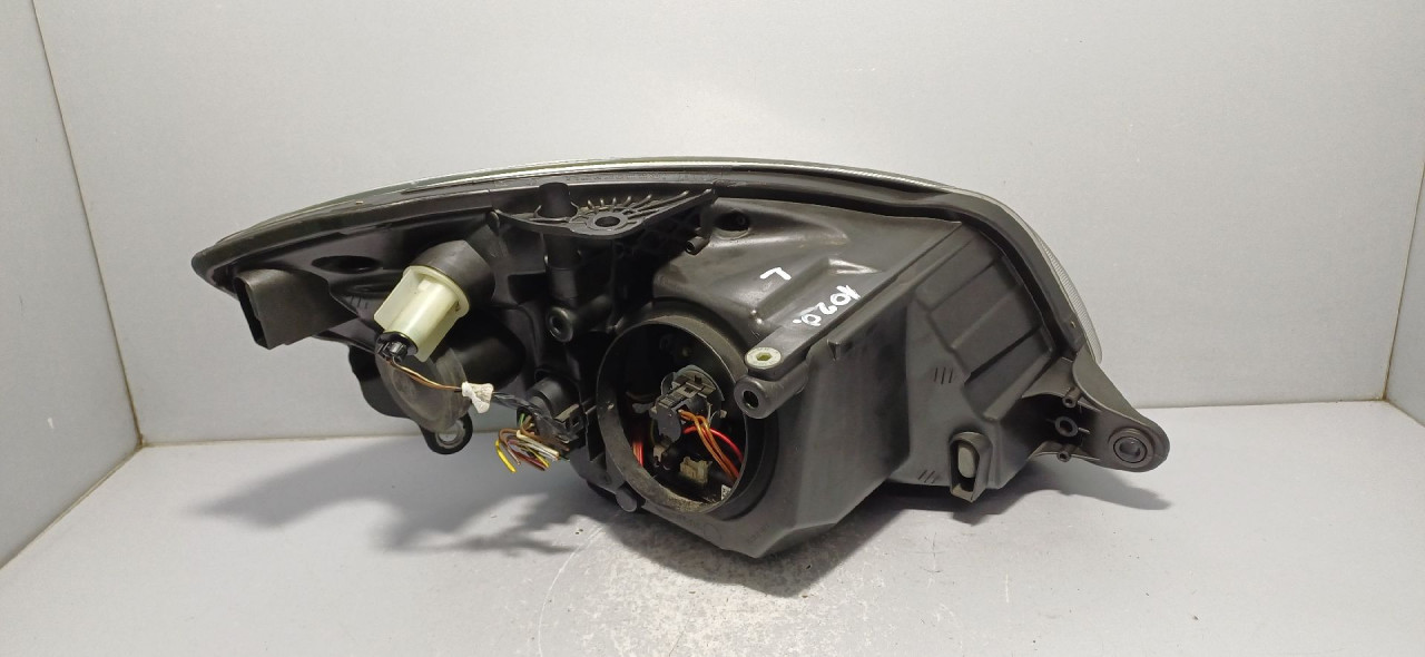 DIJELOVI FAR SKODA ROOMSTER > 06-10 793581000