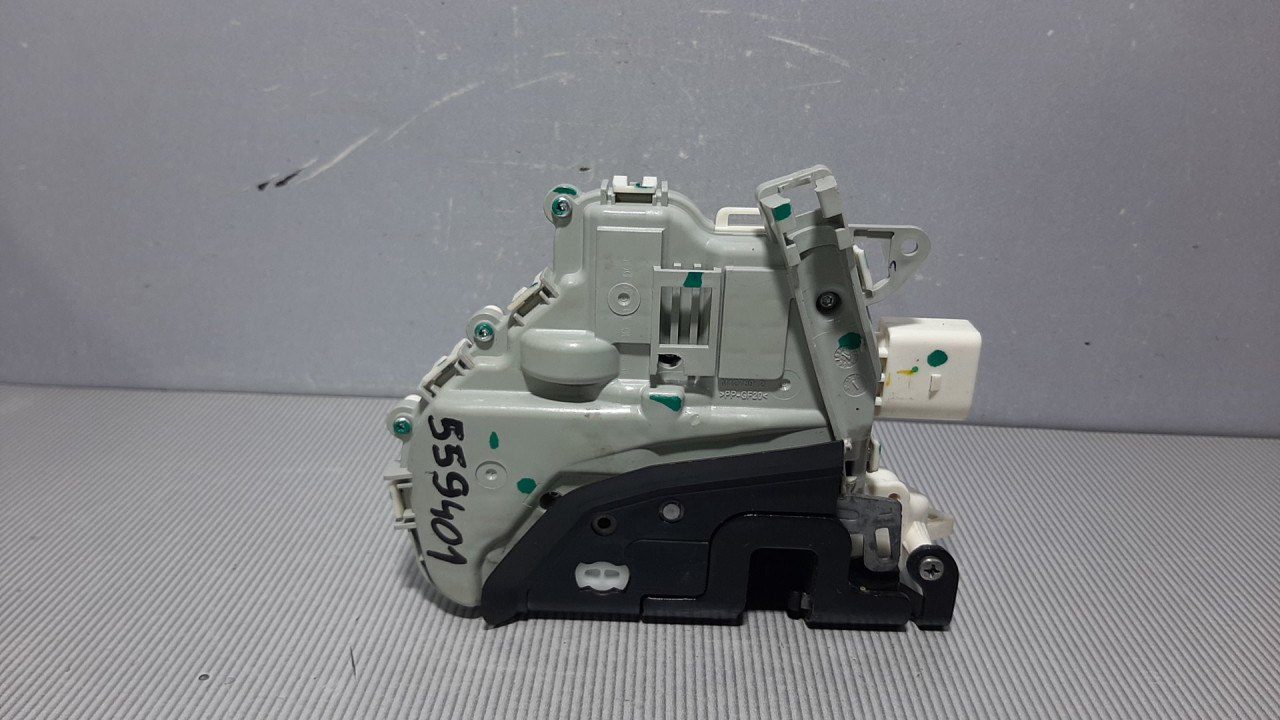 DIJELOVI BRAVA VRATA AUDI Q5 > 08-11 8J1837016C