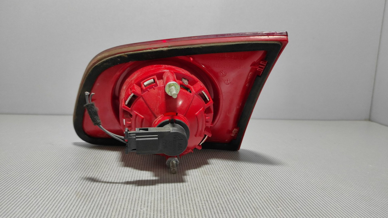 STOP SVJETLO VW PASSAT B6 > 05-10 3C9945093