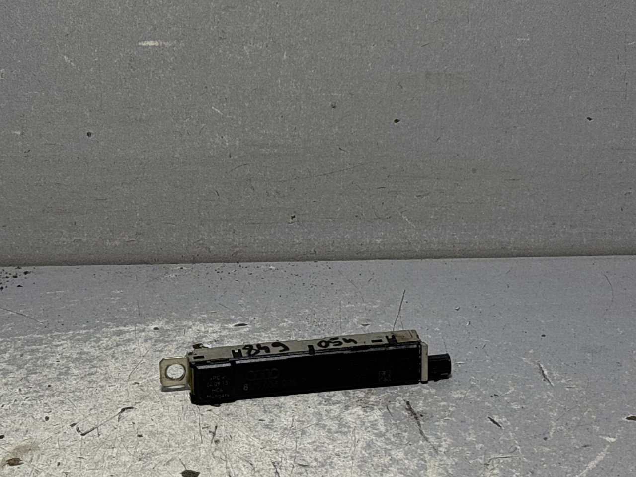 DIJELOVI ANTENA AUDI Q3 > 11-15 8U0035225C