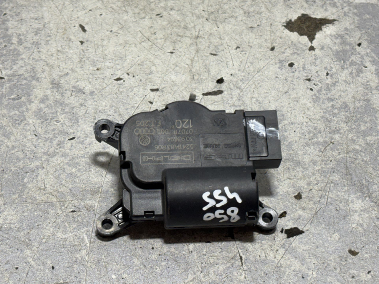 DIJELOVI MOTORIC KLAPNE AUDI Q7 (4L) > 09-15 52411483R
