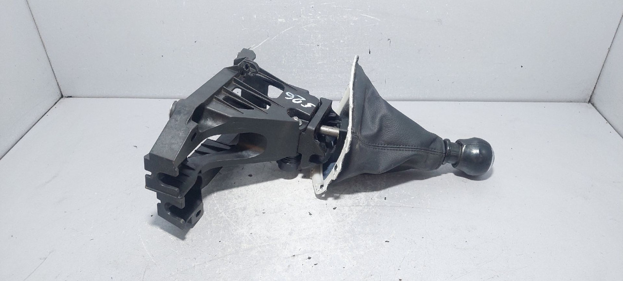 DIJELOVI SALTEBLA TOYOTA AVENSIS > 09-11 335300511