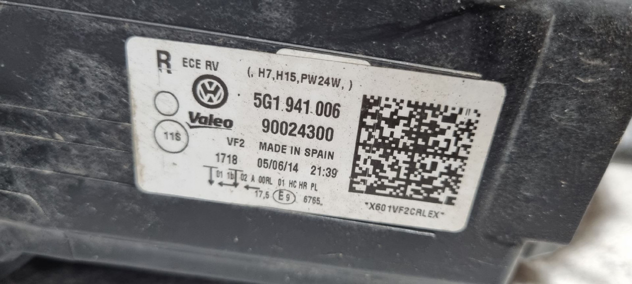 DIJELOVI FAR VW GOLF 7 > 12-16 5G1941006