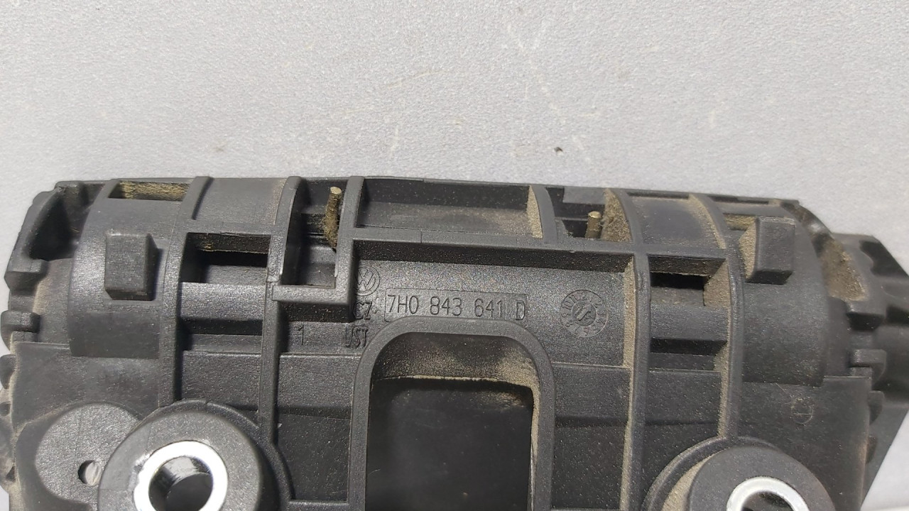 UNUTRASNJA RUCKA VRATA VW T5 > 09-15 7H0843641D