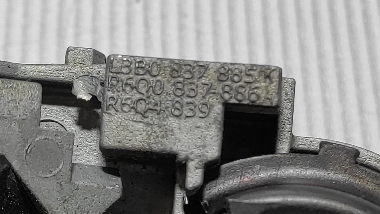 DIJELOVI RUCKA VRATA SEAT LEON > 05-09 3B0837885
