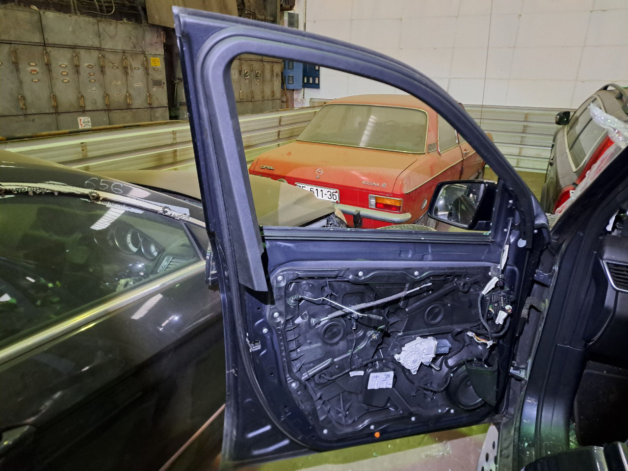 DIJELOVI VRATA MERCEDES GLE (W166) > 15-18