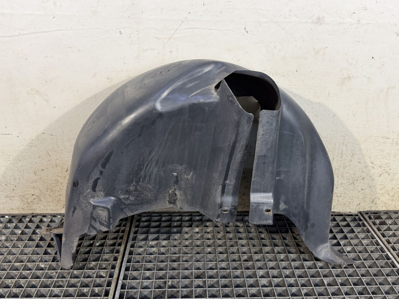 DIJELOVI UNUTRASNJI BLATOBRAN VW POLO > 09-14 1.6 6R0810972B
