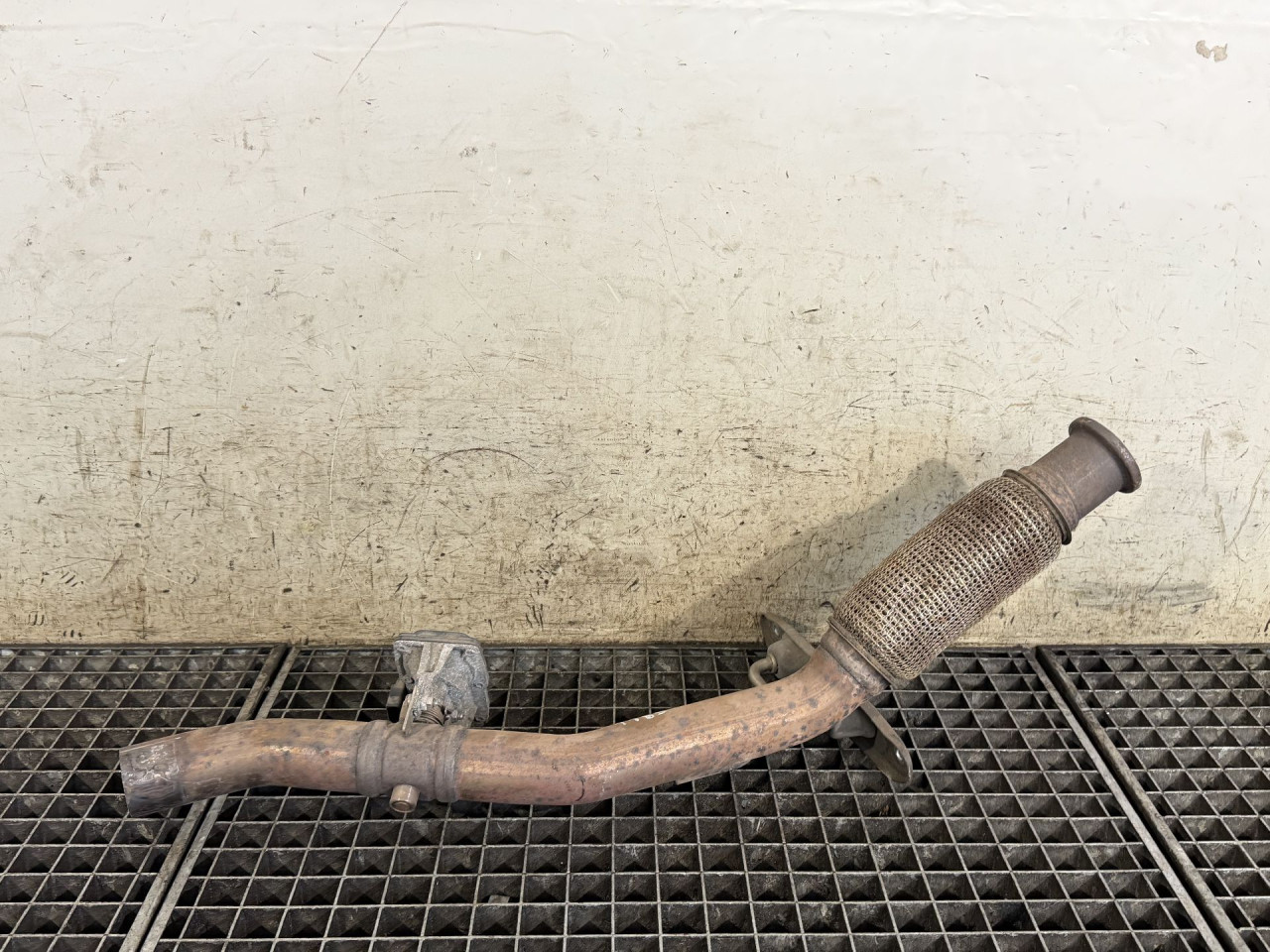 DIJELOVI FLEKSIBILNO CRIJEVO AUDI A3 (8V1/8VA) > 12-16 2.0
