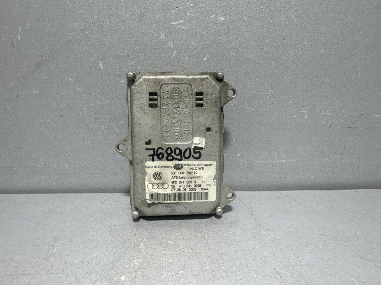 DIJELOVI BALAST FARA AUDI A8 (4E) > 02-10 4F0941329B