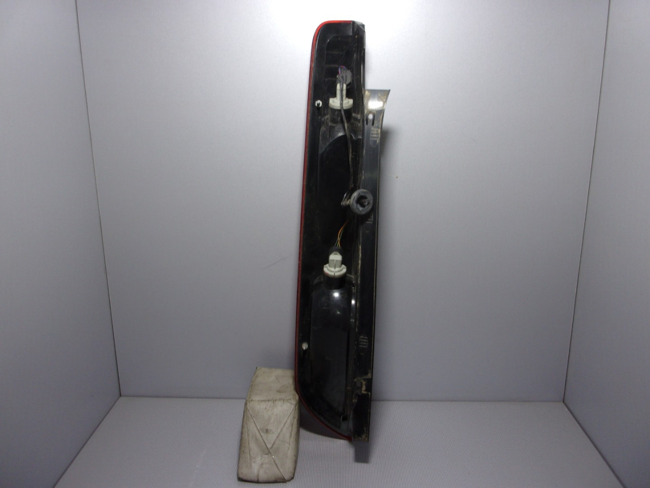 DIJELOVI STOP SVJETLO FORD FOCUS > 05-07 FD424016