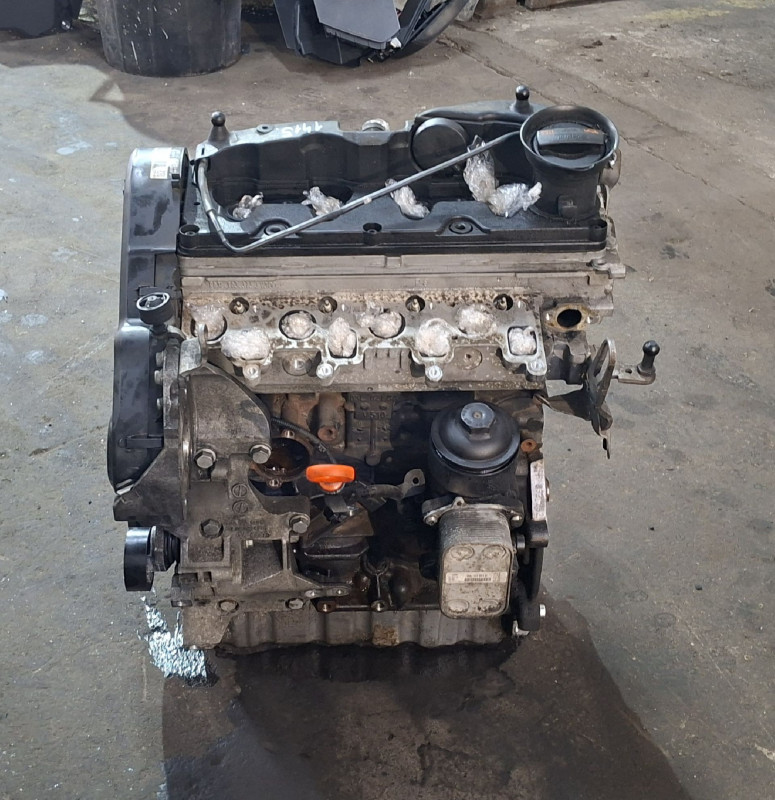 DIJELOVI MOTOR VW PASSAT B7 > 10-14 2.0 CFF