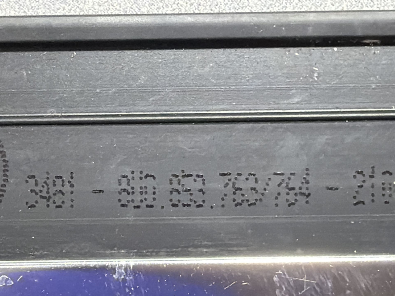 DIJELOVI LAJSNA AUDI Q3 > 11-15 2.0 8W0853763