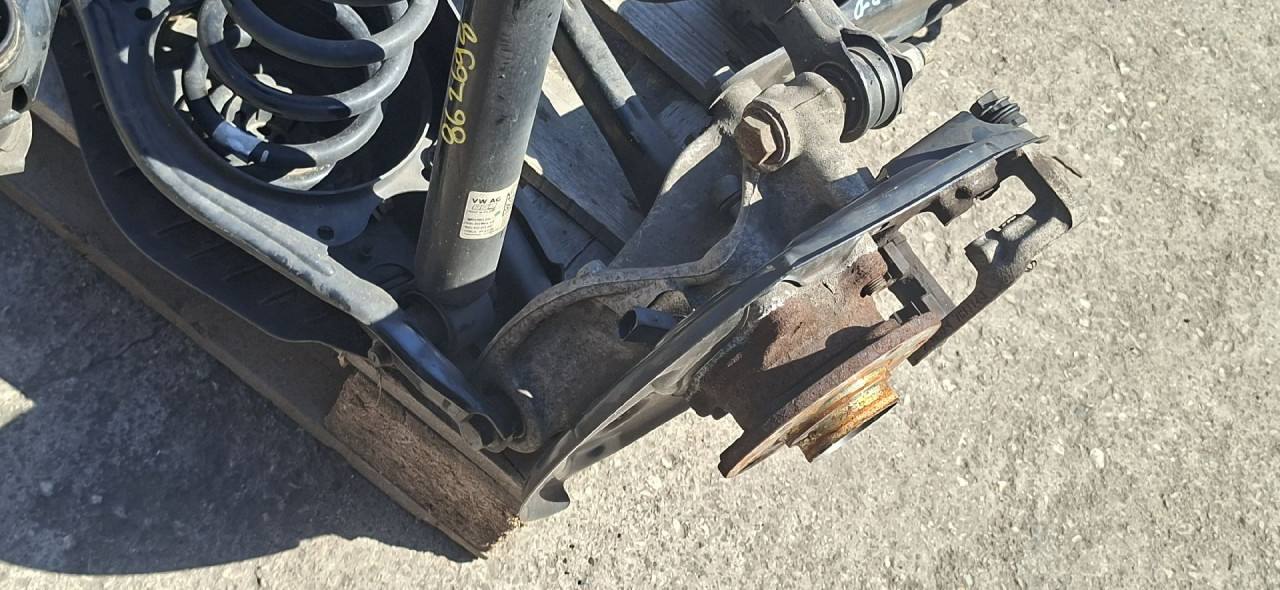 DIJELOVI GLAVCINA VW TIGUAN > 20- 2.0 5QS505436E