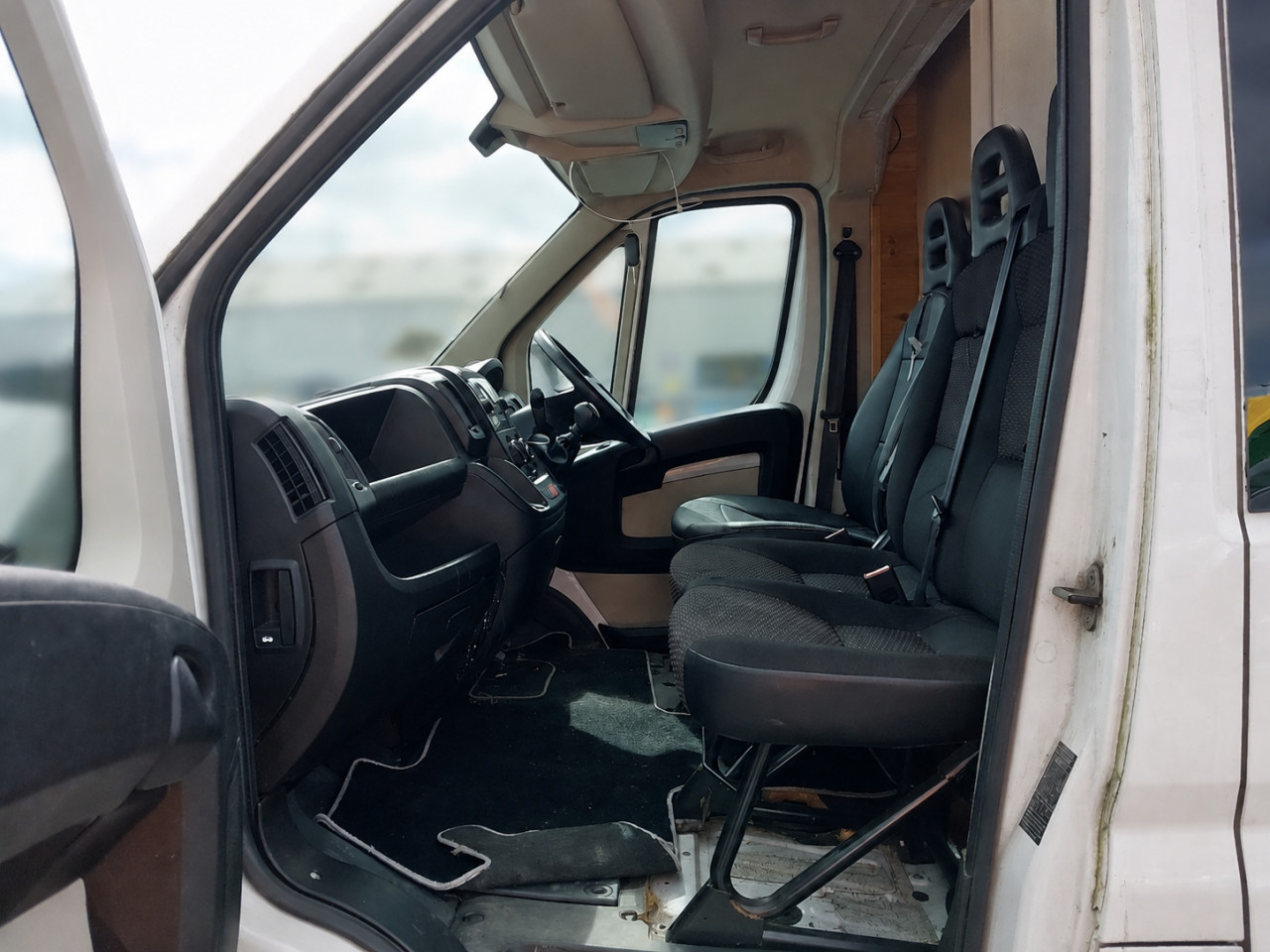 DIJELOVI PEUGEOT BOXER 2.2 96KW 2014. MJENJAC MOTOR 4HH P22DTE