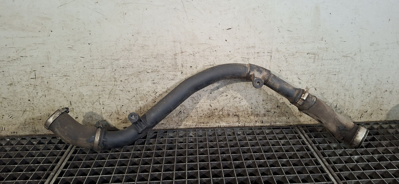 DIJELOVI CRIJEVO INTERKULERA VW TOUAREG > 14-18 3.0 7P0145792B
