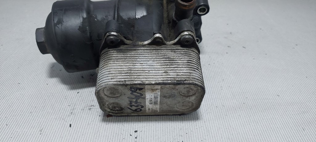 HLADNJAK ULJA AUDI A4 (B8) > 12-15 03L117021C
