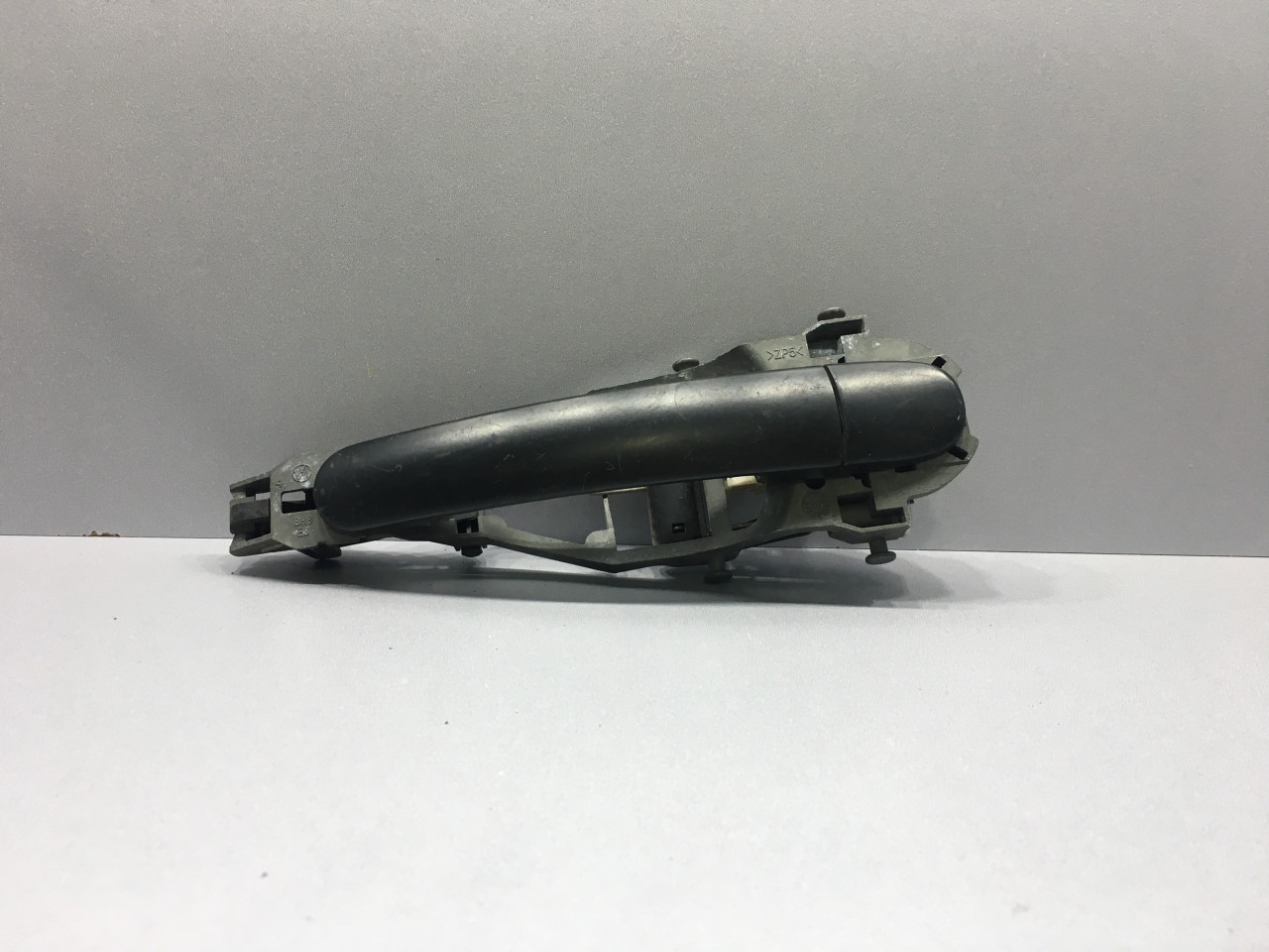 DIJELOVI RUCKA VRATA VW GOLF 5 > 03-08 1K0837886A