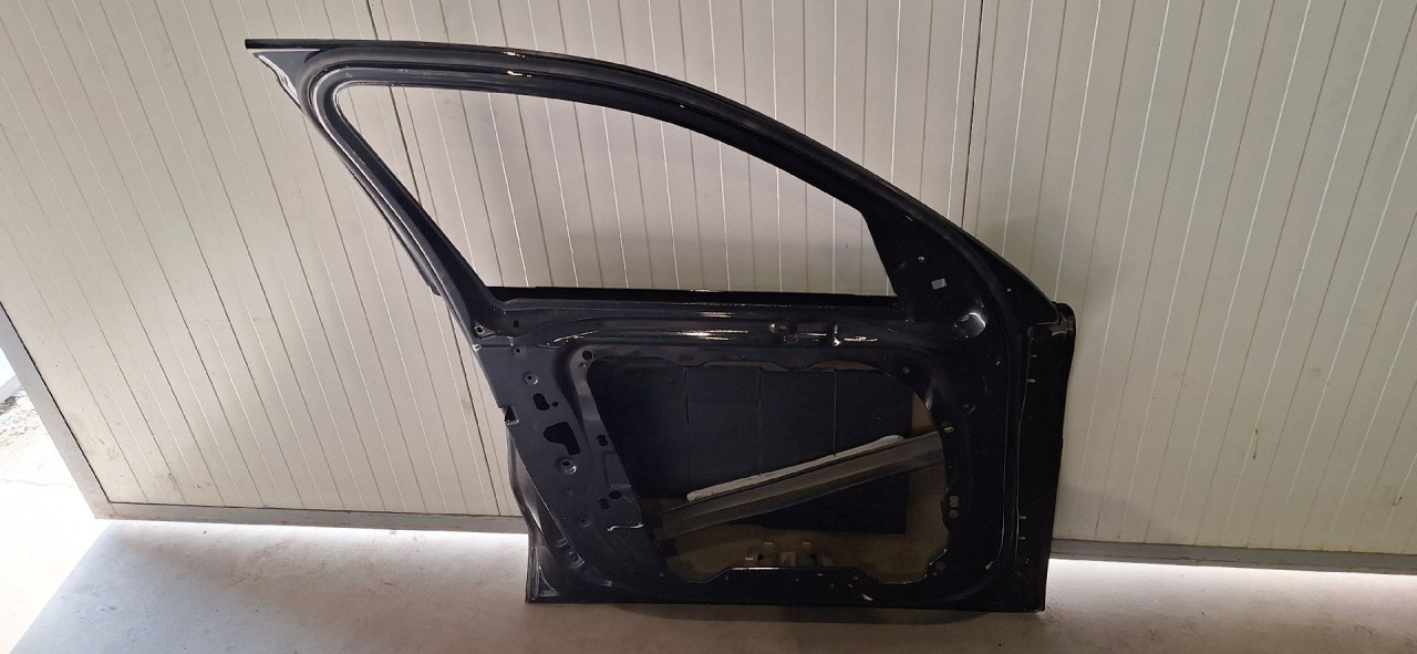 DIJELOVI VRATA BMW X7 (G07) > 19-