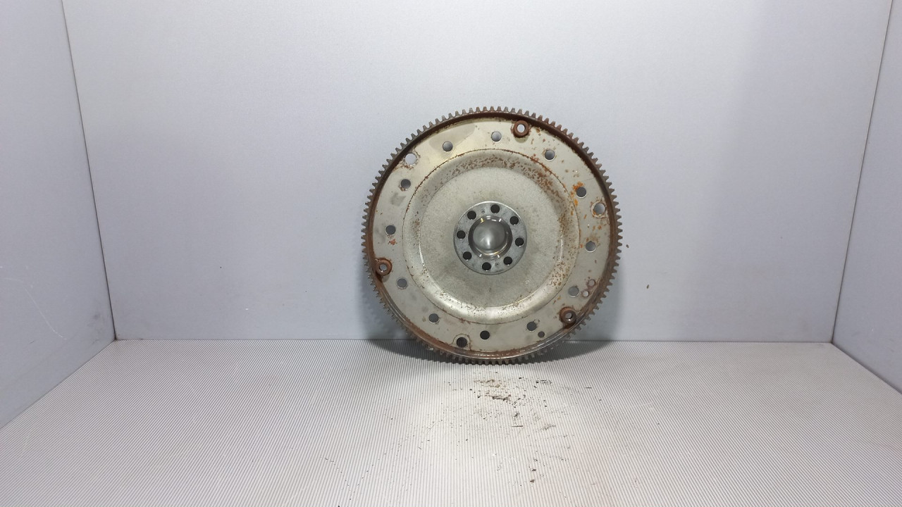 DIJELOVI ZAMAJAC AUDI A6 4G > 14-18 06H105323R