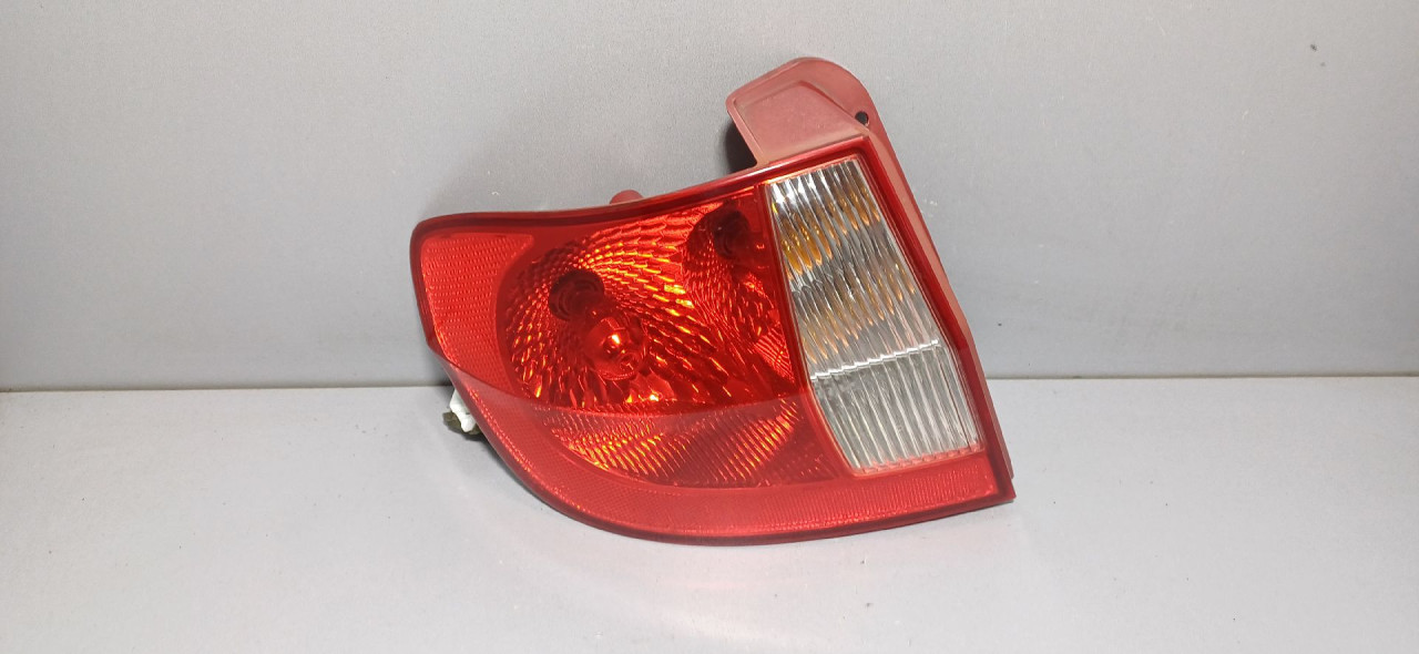 STOP SVJETLO HYUNDAI GETZ > 05-08 924011C5XX