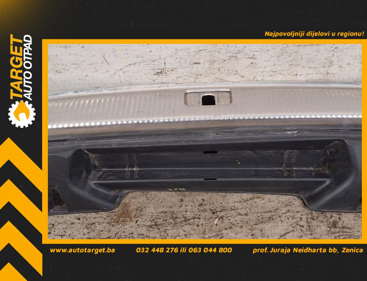 DIJELOVI PLASTIKA AUDI Q5 > 08-11 2.0 8R0864513C