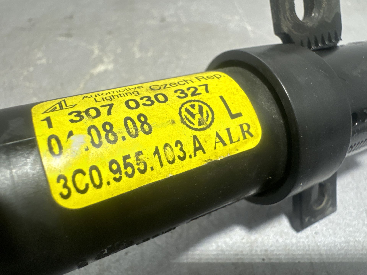 PRSKALICA ZA FAROVE VW PASSAT B6 > 05-10 3C0955103A