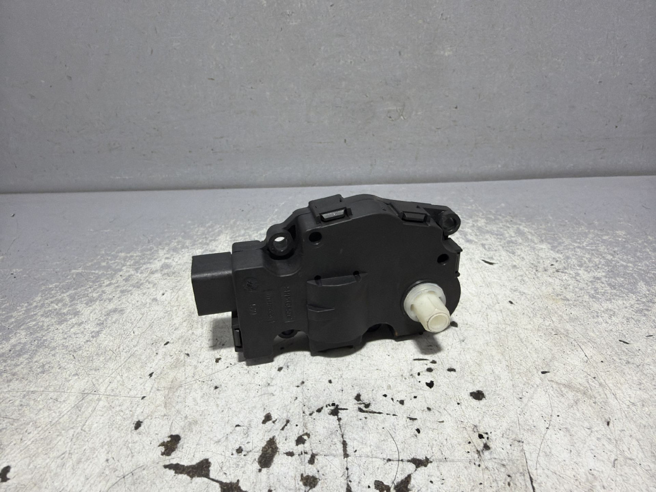 DIJELOVI MOTORIC KLAPNE AUDI A4 (B8) > 12-15 K9749006