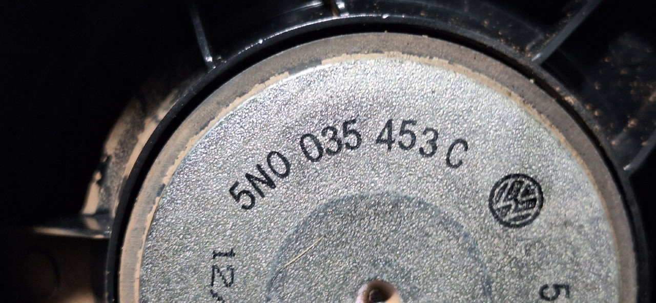 DIJELOVI ZVUCNIK VW TIGUAN > 11-15 2.0 5N0035453C