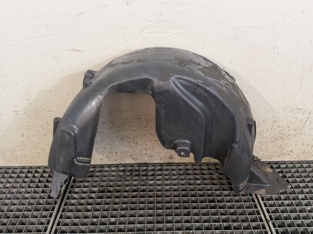 DIJELOVI UNUTRASNJI BLATOBRAN PEUGEOT 308 > 13-17 9811876580