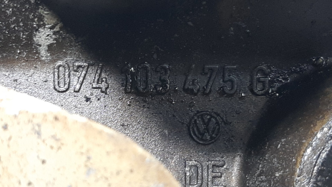 DIJELOVI DEKLO VW CRAFTER > 05-11 074103475G