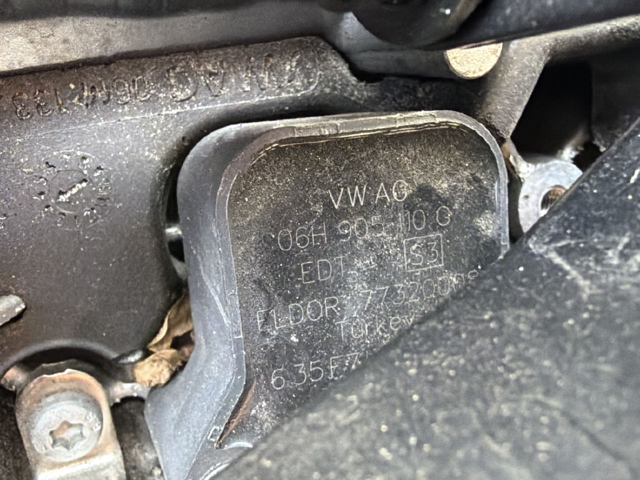 DIJELOVI BOMBINA AUDI Q5 (FY) > 17 - 20  3.0 06H905110G
