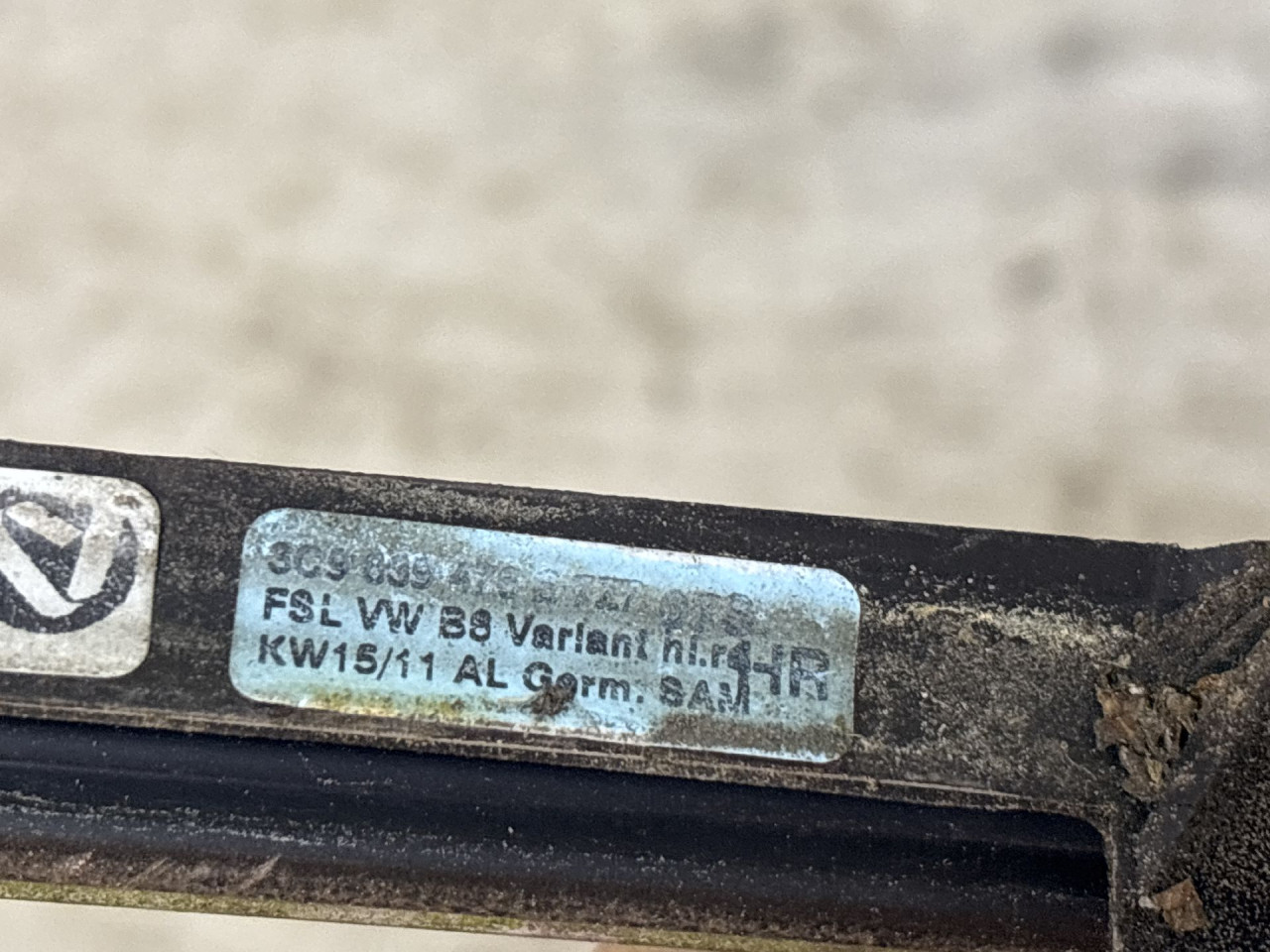 DIJELOVI LAJSNA VW PASSAT B7 > 10-14 3C9839476