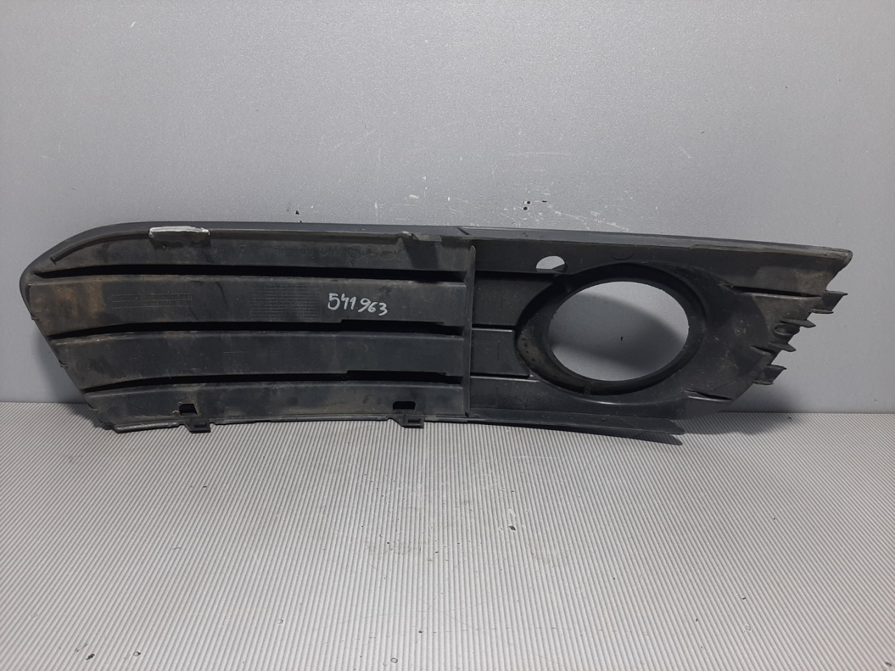 PLASTIKA BRANIKA AUDI A4 (B8) > 07-11 8K0807681A
