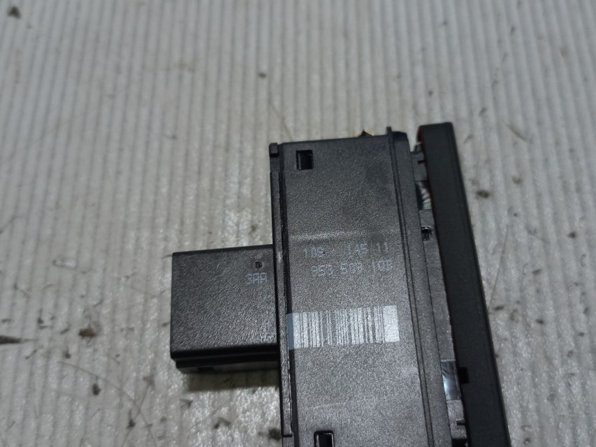 DIJELOVI PREKIDAC VW PASSAT B7 > 10-14 3AA953509