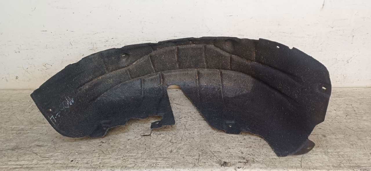 UNUTRASNJI BLATOBRAN VW TIGUAN > 11-15 5N0810971