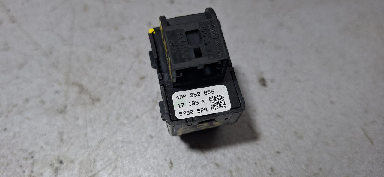 DIJELOVI PREKIDACI PROZORA AUDI A4 (B9) > 15-18 2.0 4M0959855