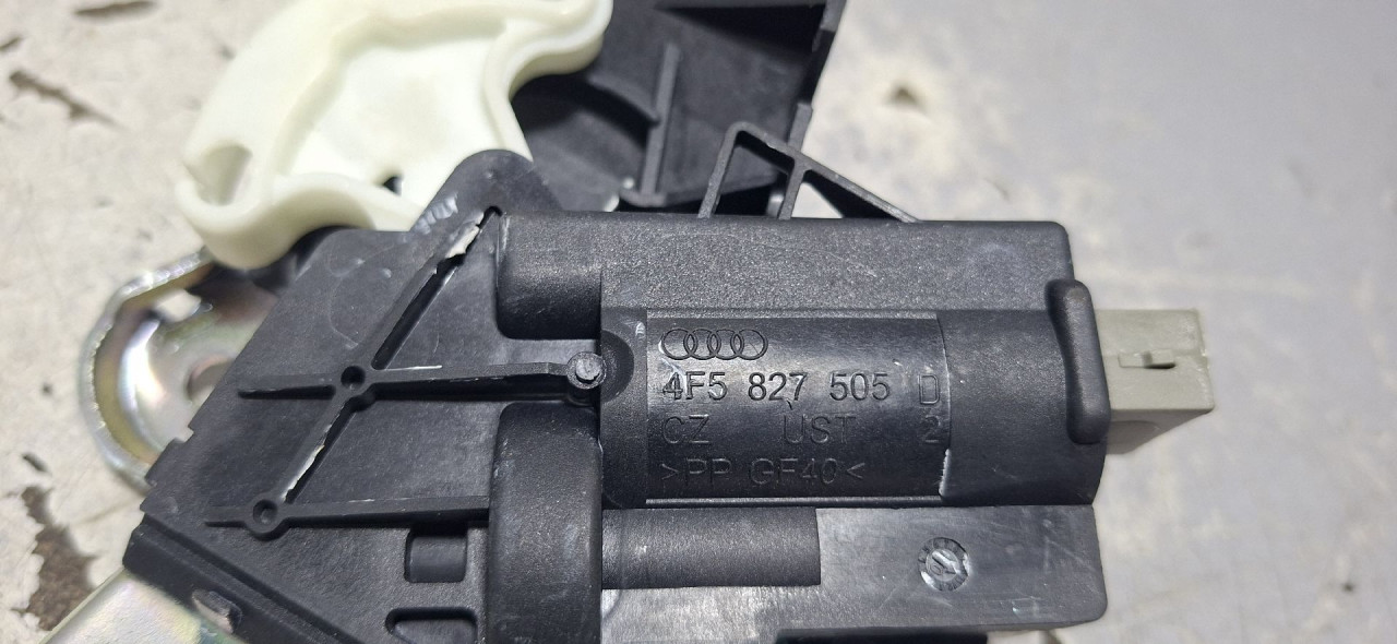 DIJELOVI BRAVA GEPEKA VW PASSAT B7 > 10-14 1.6 4F5827505D