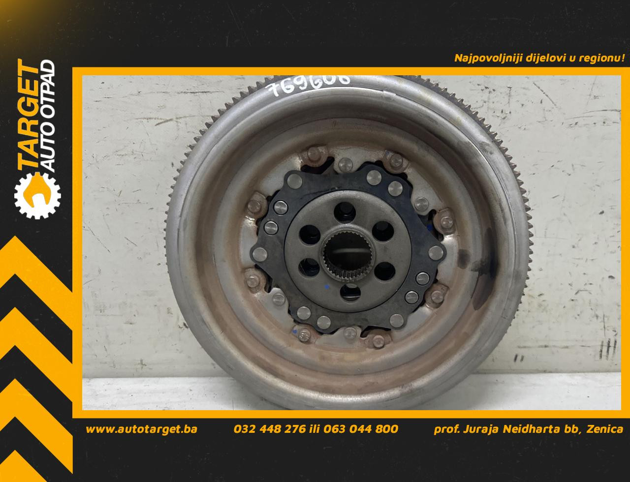 DIJELOVI ZAMAJAC VW PASSAT B7 > 10-14 03L105266AL