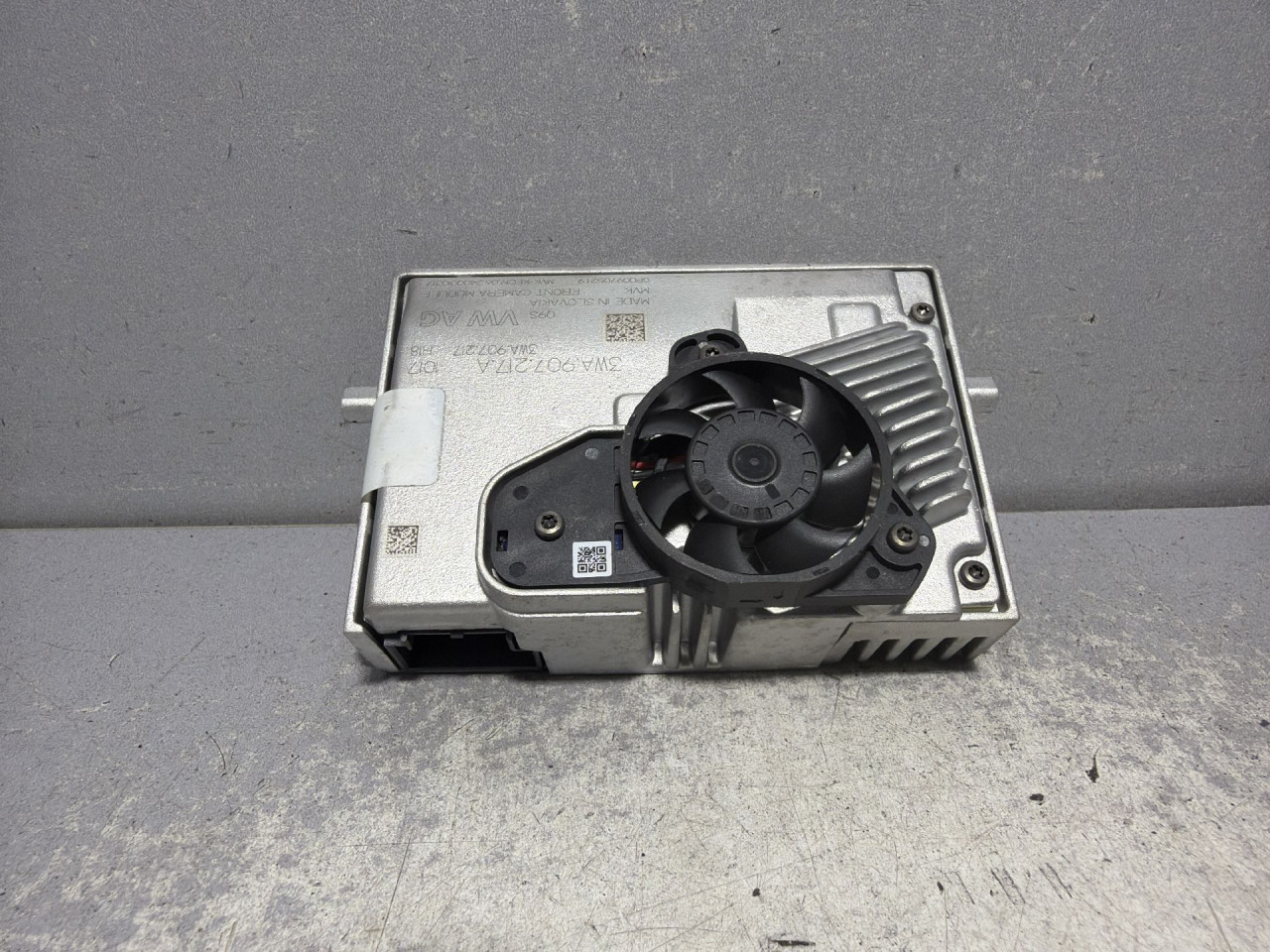 DIJELOVI KAMERA VW TIGUAN > 20- 2.0 3WA907217A