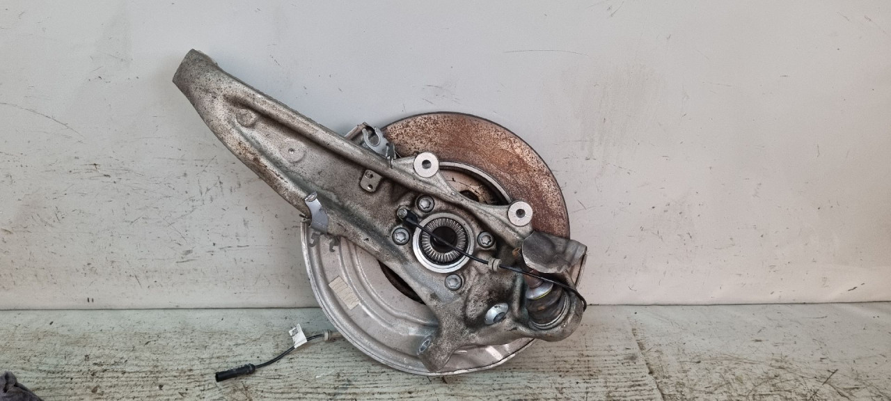 DIJELOVI GLAVCINA BMW SERIJA 5 (G30/G31) > 16-20 688438601