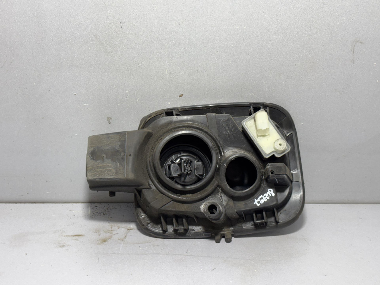 DIJELOVI POKLOPAC REZERVOARA PEUGEOT 308 > 17-21 1.5