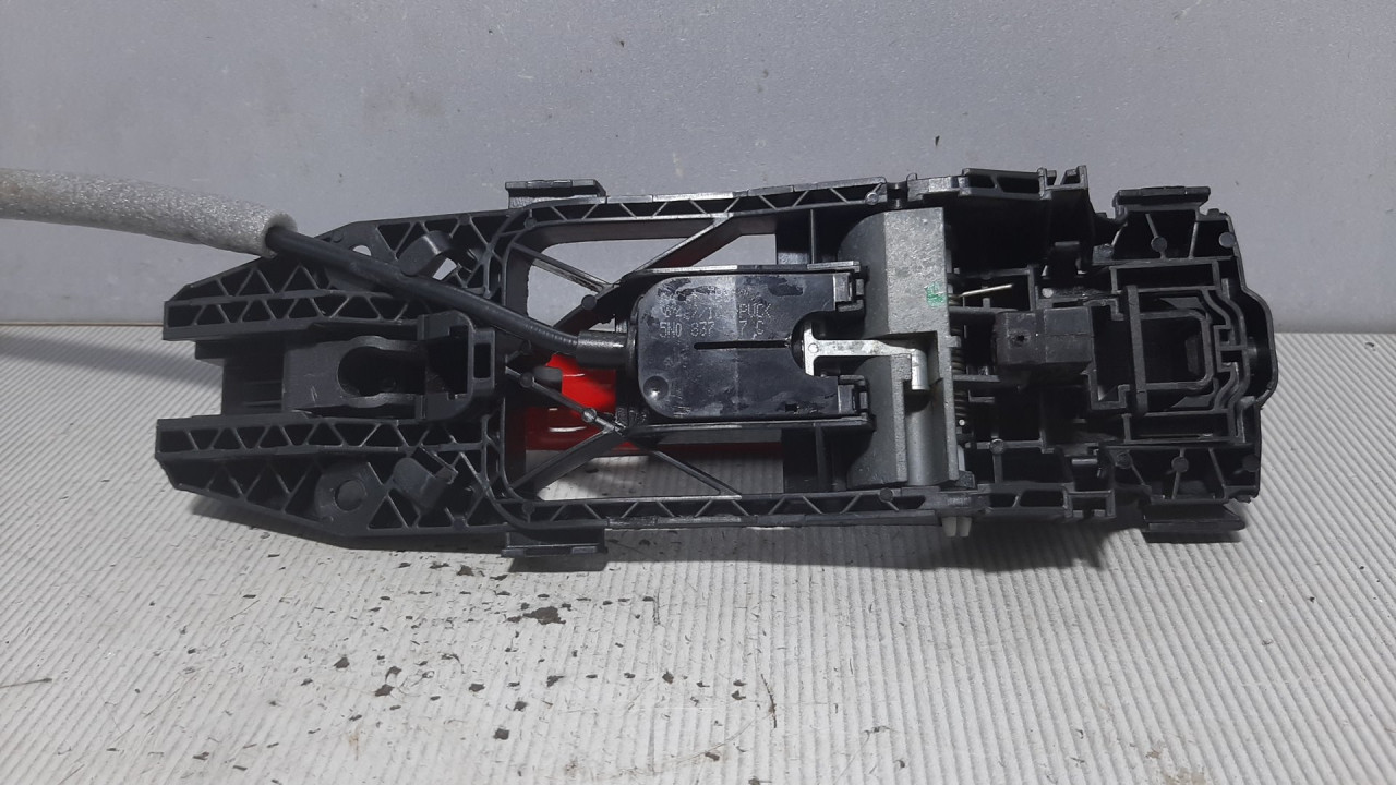 DIJELOVI RUCKA VRATA VW POLO > 09-14 5N0839885H