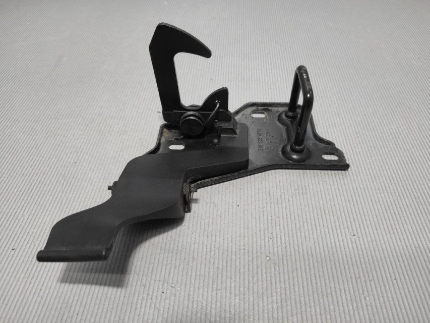 DIJELOVI BRAVA HAUBE SKODA FABIA > 07-10 5J0823480A