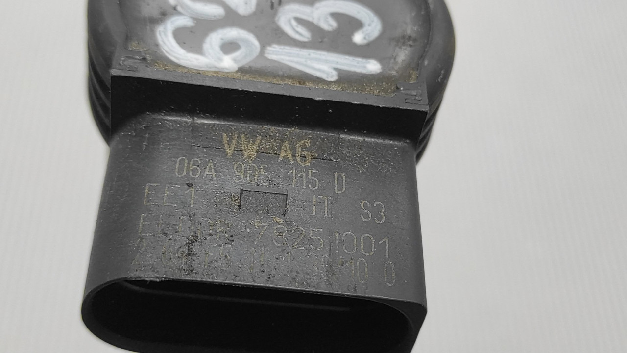 DIJELOVI BOMBINA AUDI A3 > 96-03 06A905115D