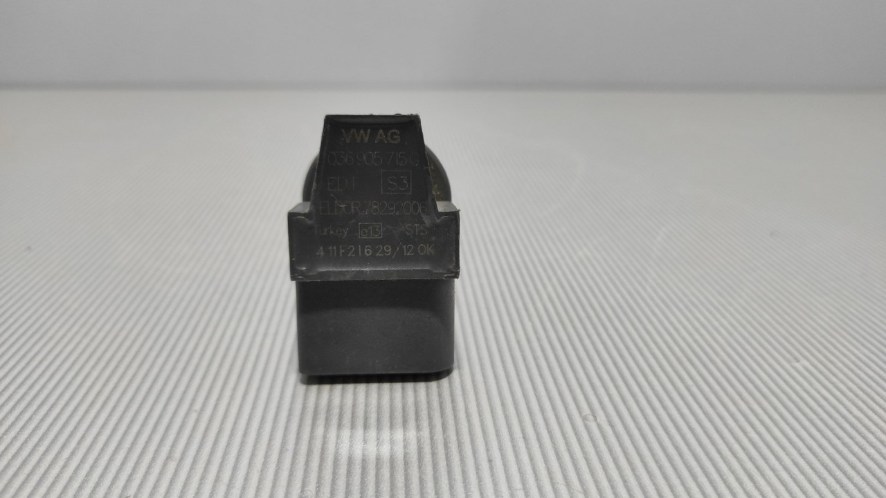 DIJELOVI BOMBINA VW PASSAT B7 > 10-14 036905715G