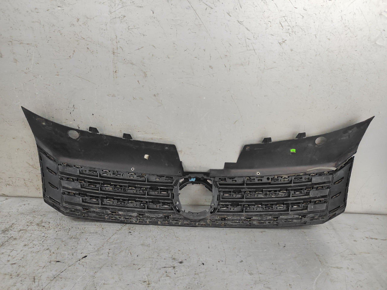 DIJELOVI MASKA VW PASSAT B7 > 10-14 3AA853651