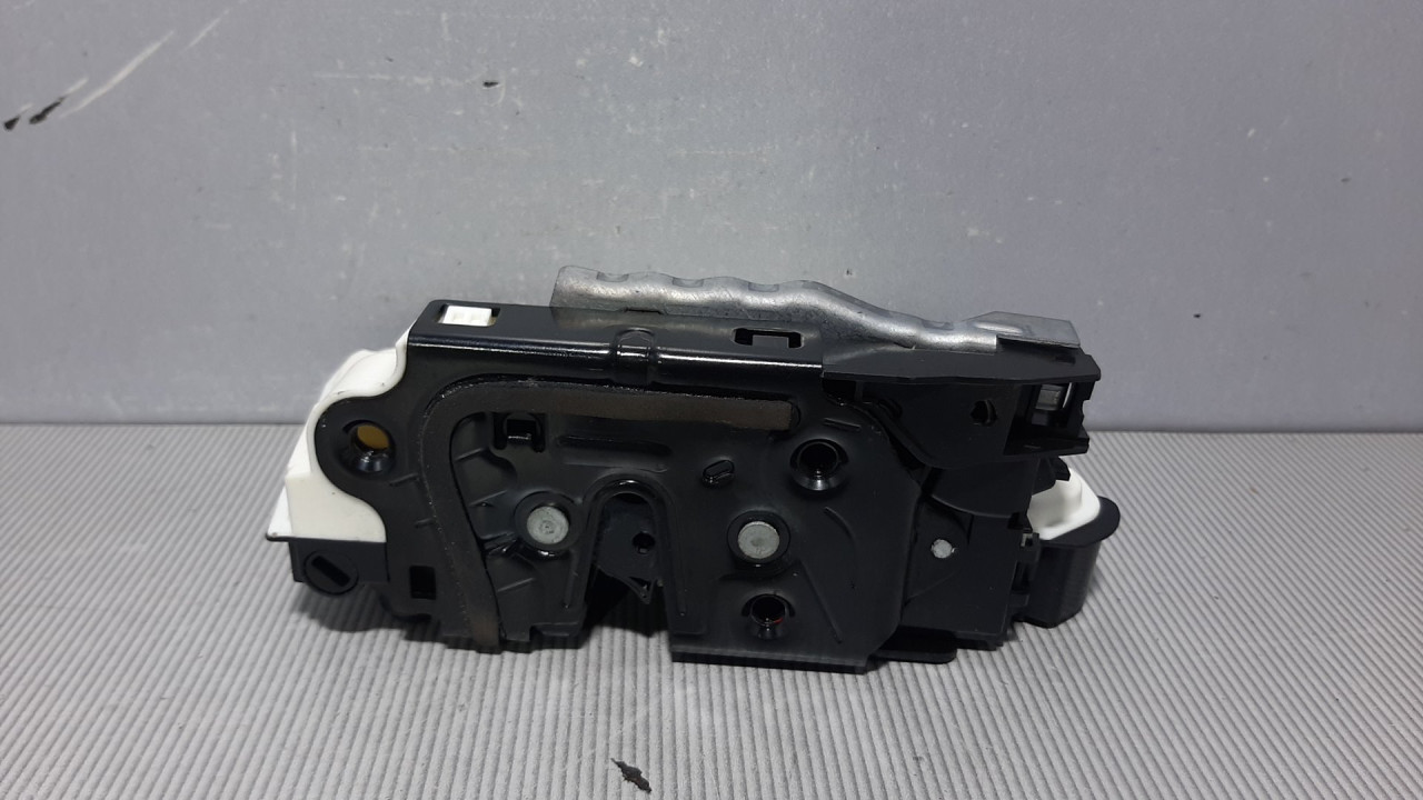 DIJELOVI BRAVA VRATA VW TIGUAN > 07-11 5N0839016D