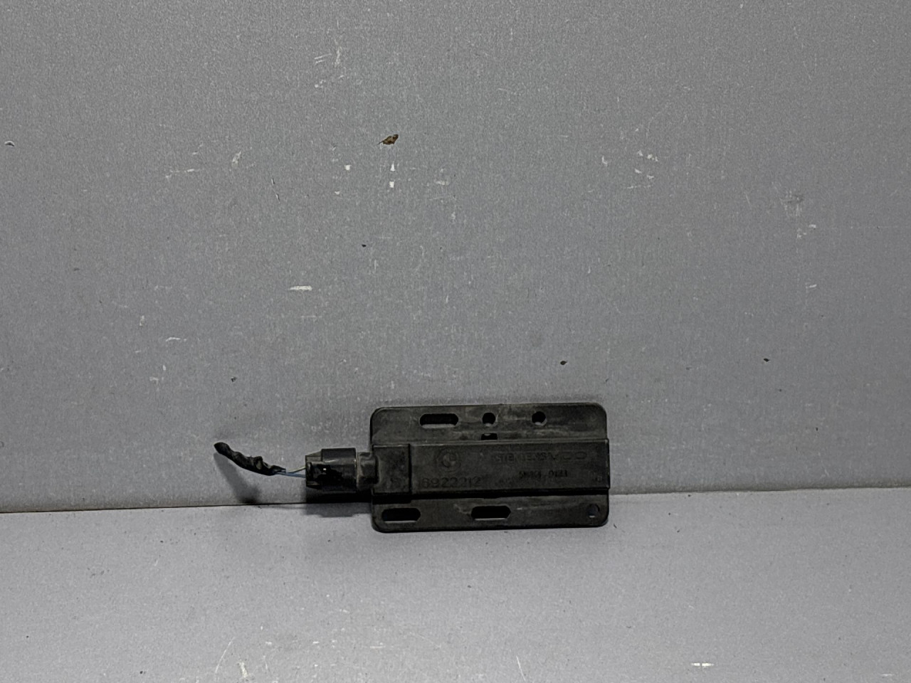 ANTENA BMW SERIJA 5 (E60N/E61N) > 07-10 6922212