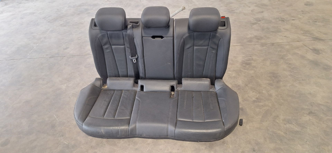 DIJELOVI SJEDISTA AUDI A4 (B9) > 15-18 2.0