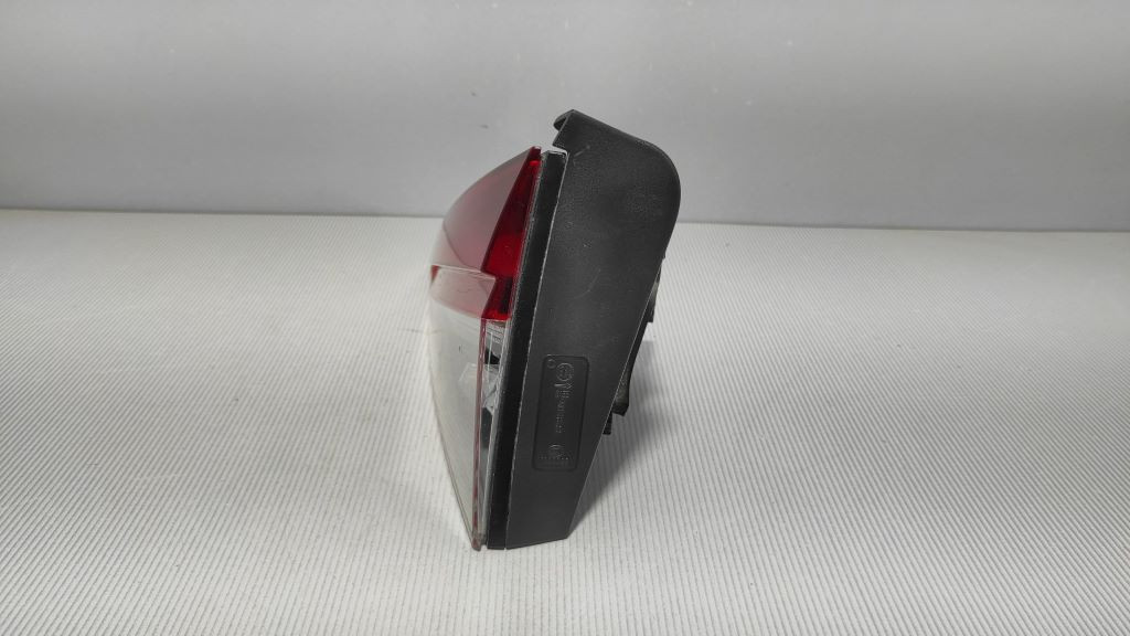 STOP SVJETLO SKODA SUPERB > 19- 3V9945308J